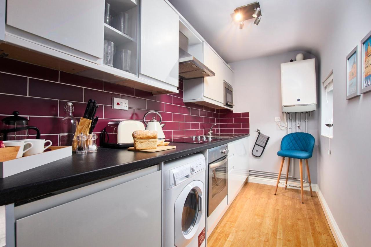 Delven House, Apartment 6 - Self Check-In, Self-Catering Serviced Apartment For East Midlands Airport Castle Donington Exterior photo